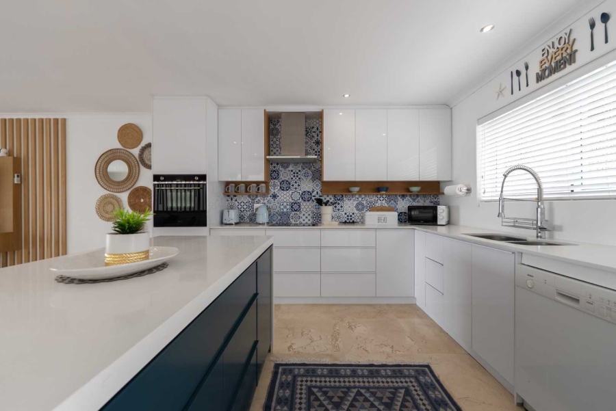 4 Bedroom Property for Sale in Camps Bay Western Cape